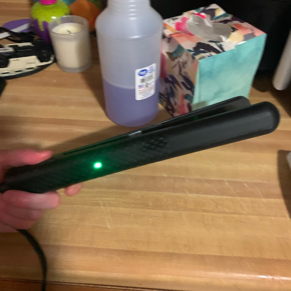 Stylehouse Flat iron
